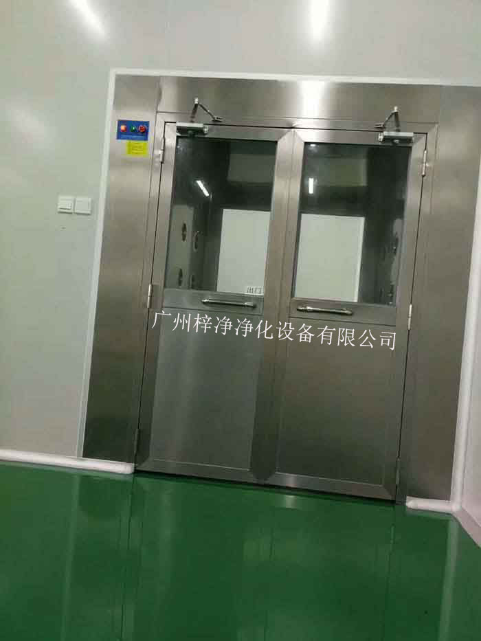 風淋室外觀檢查整體結(jié)構是保證風淋室正常運行和潔凈度的重要環(huán)節(jié)。