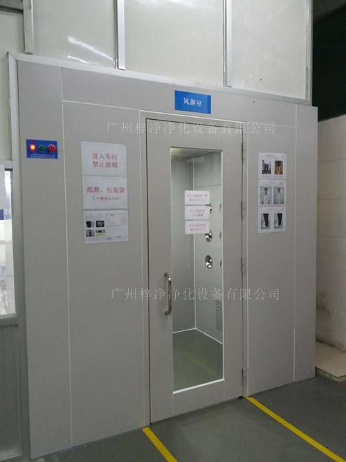 凈化車間風(fēng)淋室圖片 凈化車間風(fēng)淋室圖片